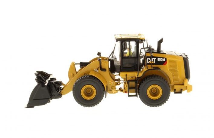 CAT Caterpillar 950M Wheel Loader with Operator 'Core Classics' Series 1/50 Diecast Model by Diecast Masters