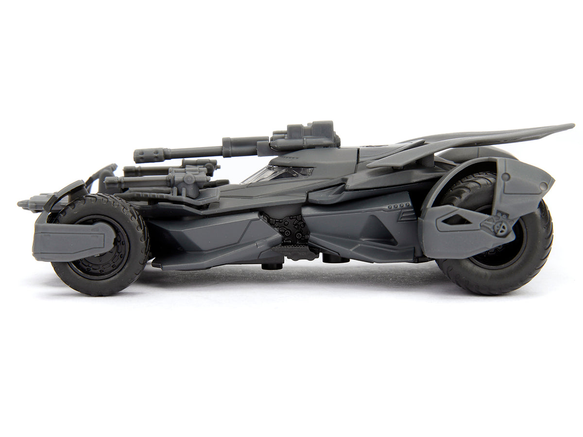 'Justice League' Movie Batmobile 1/32 Diecast Model Car by Jada