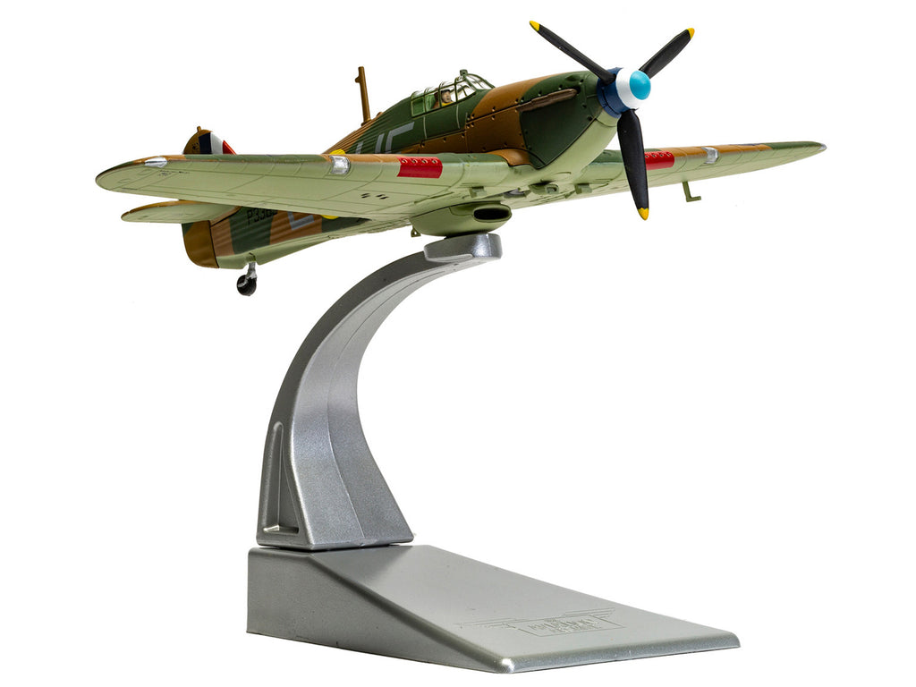 Hawker Hurricane Mk.I Fighter Aircraft 'Pilot Officer William 'Billy' Fiske No. 601 Squadron Battle of Britain' (1940) British Royal Air Force 'The Aviation Archive' Series 1/72 Diecast Model by Corgi