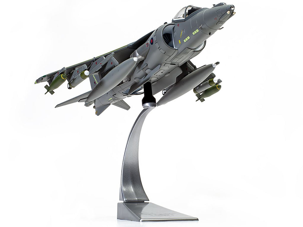 British Aerospace Harrier GR7A Aircraft 'Michelle RAF No.1 Squadron Operation Herrick RAF Kandahar Afghanistan' (2007) Royal Air Force 'The Aviation Archive' Series 1/48 Diecast Model by Corgi