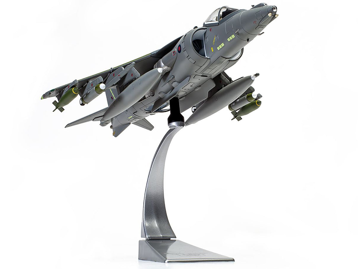 British Aerospace Harrier GR7A Aircraft 'Michelle RAF No.1 Squadron Operation Herrick RAF Kandahar Afghanistan' (2007) Royal Air Force 'The Aviation Archive' Series 1/48 Diecast Model by Corgi