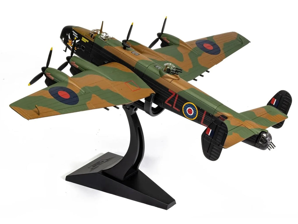 Handley Page Halifax MkV Bomber Aircraft 'DK186 London’s Revenge - L for Lana No. 427 Squadron RAF Leeming' (1943) Royal Canadian Air Force 'The Aviation Archive' Series 1/72 Diecast Model by Corgi