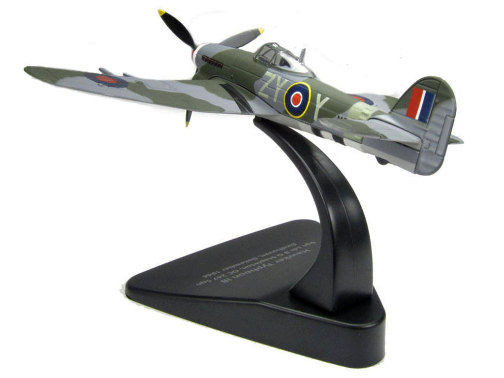 Hawker Typhoon Mk.IB Fighter-Bomber Aircraft 'MP126 No.247 Squadron Gerald Stapleton RAF Eindhoven Holland' (1944) Royal Air Force 'Oxford Aviation' Series 1/72 Diecast Model Airplane by Oxford Diecast