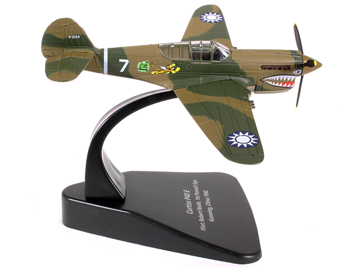 Curtiss P40 E Warhawk Fighter Plane Pilot: Robert Neale 1st Pursuit Squadron Kunming China (1944) 'Oxford Aviation' Series 1/72 Diecast Model Airplane by Oxford Diecast