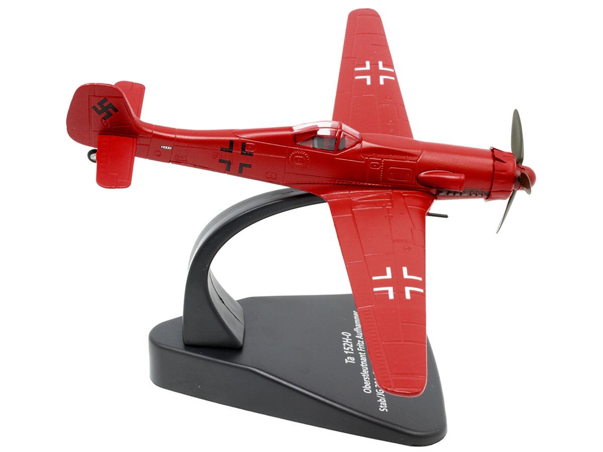 Focke-Wulf Ta 152H-0 War Plane Oberstleutnant Fritz Aufhammer Stab/JG 301 Stendall Airfield Germany (1945) 'Oxford Aviation' Series 1/72 Diecast Model Airplane by Oxford Diecast