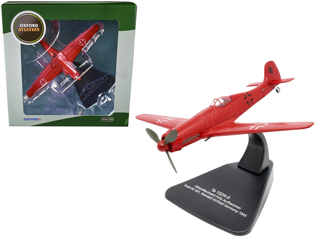 Focke-Wulf Ta 152H-0 War Plane Oberstleutnant Fritz Aufhammer Stab/JG 301 Stendall Airfield Germany (1945) 'Oxford Aviation' Series 1/72 Diecast Model Airplane by Oxford Diecast