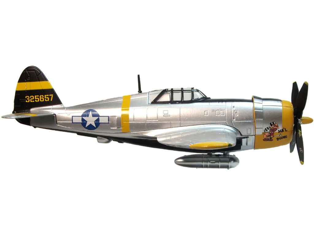 Republic P-47D Thunderbolt Fighter Plane USAAF 'Captain Daniel Boone 333rd Fighter Squadron 318th Fighter Group' 'Oxford Aviation' Series 1/72 Diecast Model Airplane by Oxford Diecast