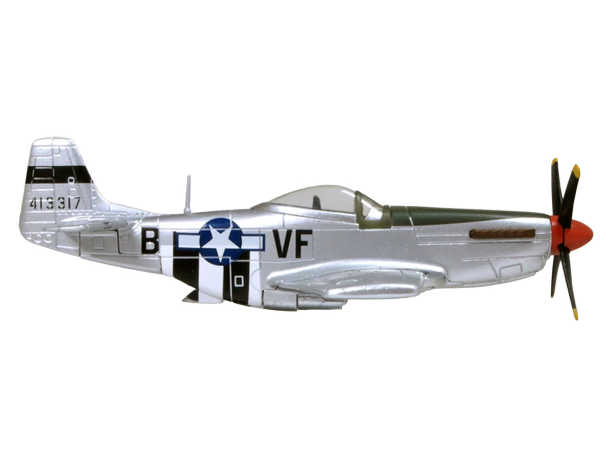 North American P-51D Mustang Fighter Aircraft 'Captain Donald Emerson 336th Fighter Squadron 4th Fighter Group 8th AF Debden England' (1944) United States Army Air Forces 'Oxford Aviation' Series 1/72 Diecast Model Airplane by Oxford Diecast
