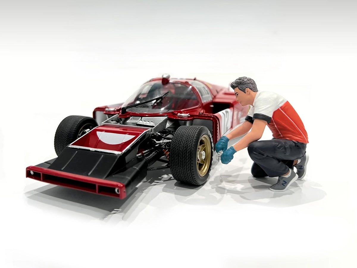 'Race Crew' Figure #5 for 1/18 scale models by American Diorama
