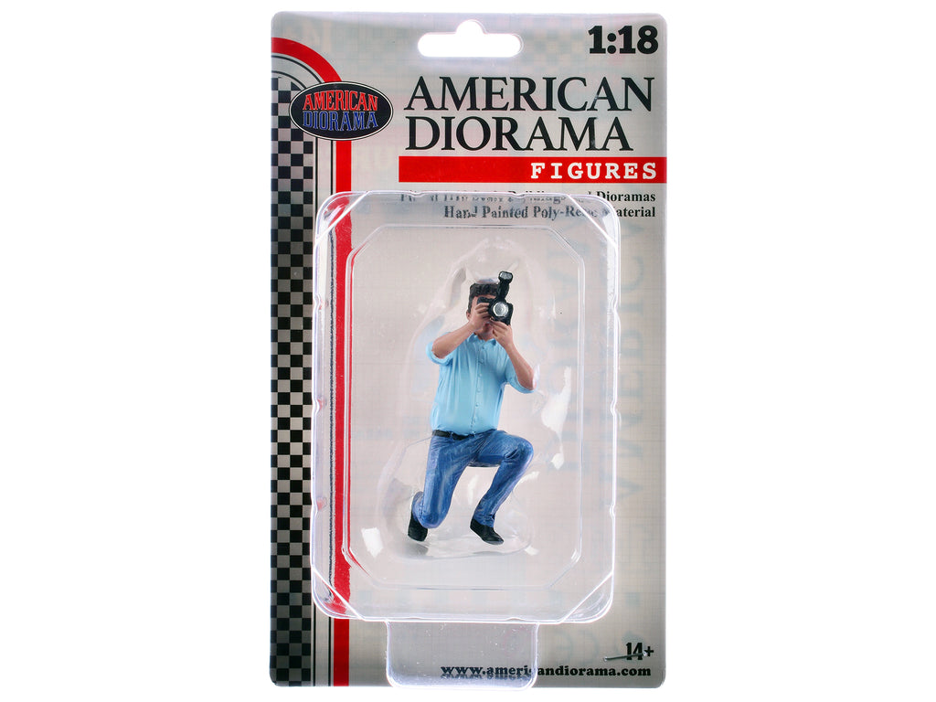 'Photographers' Figure #3 for 1/18 Scale Models by American Diorama