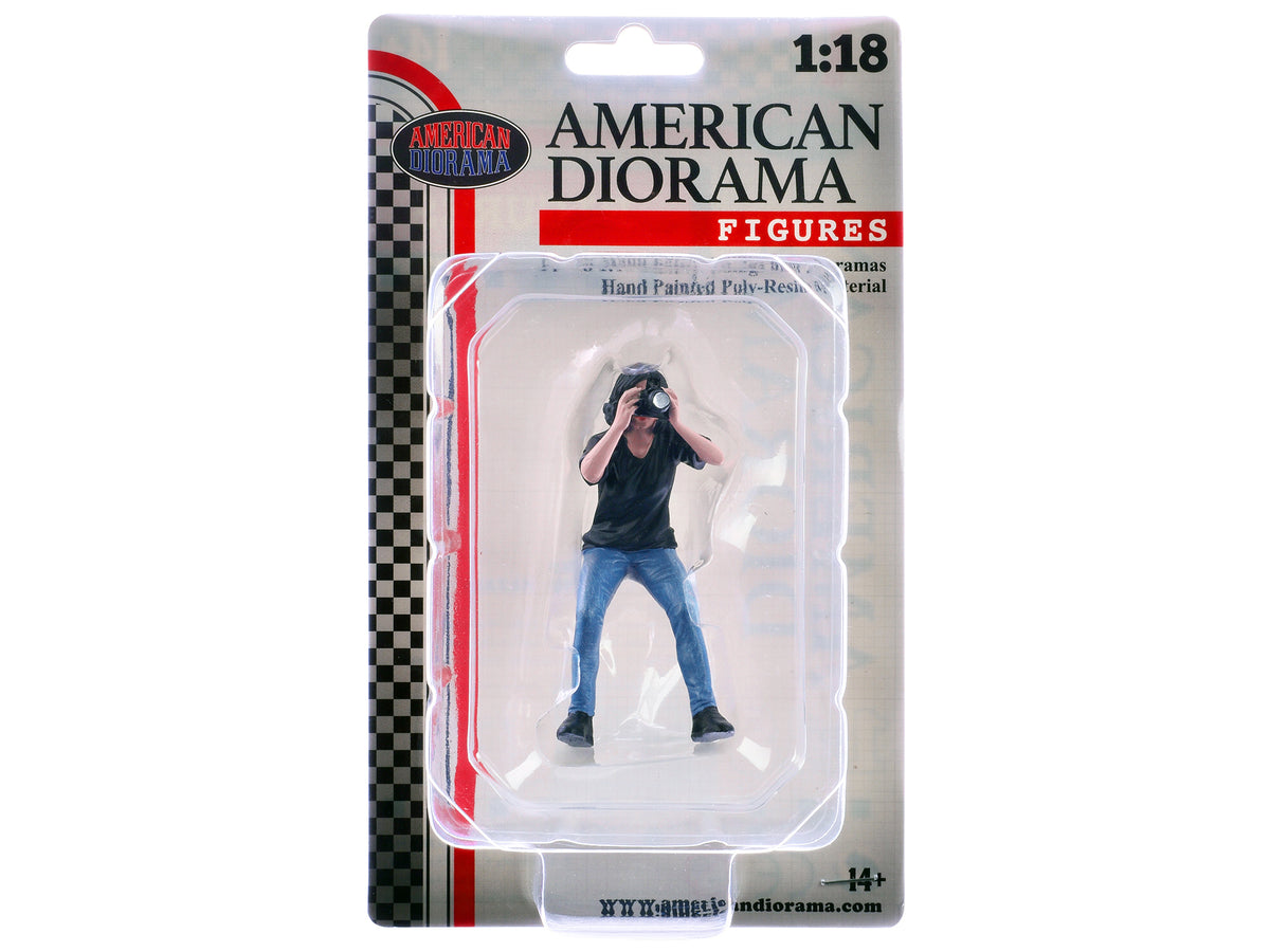 'Photographers' Figure #4 for 1/18 Scale Models by American Diorama