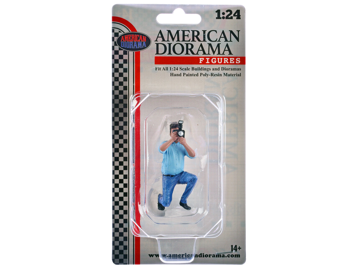 'Photographers' Figure #3 for 1/24 Scale Models by American Diorama