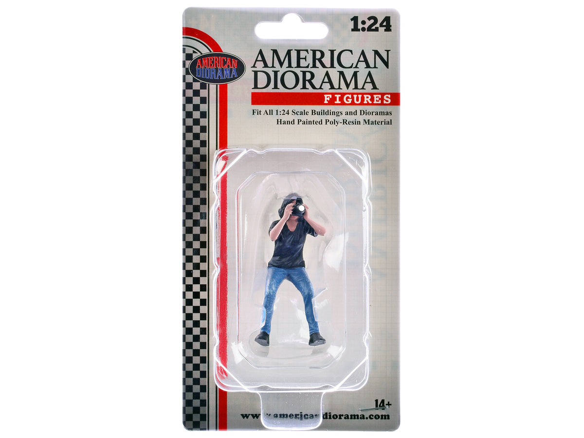 'Photographers' Figure #4 for 1/24 Scale Models by American Diorama