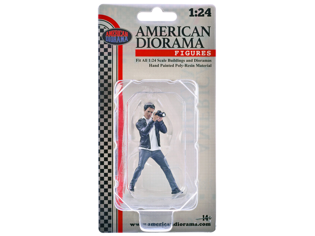 'Photographers' Figure #6 for 1/24 Scale Models by American Diorama