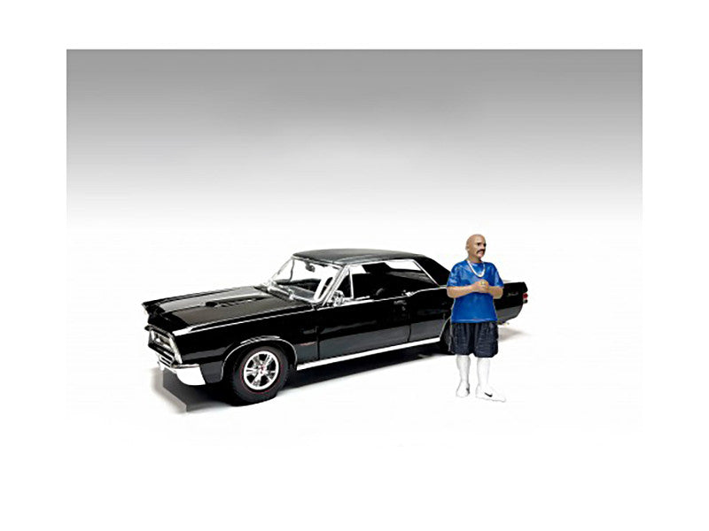 'Hanging Out 3' Figure #3 for 1/24 Scale Models by American Diorama