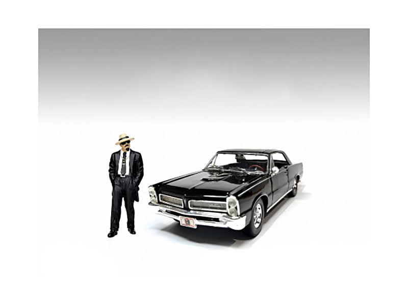 'Hanging Out 3' Figure #5 for 1/18 Scale Models by American Diorama
