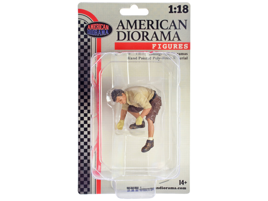 '4X4 Mechanic' Figure 2 with Board Accessory for 1/18 Scale Models by American Diorama