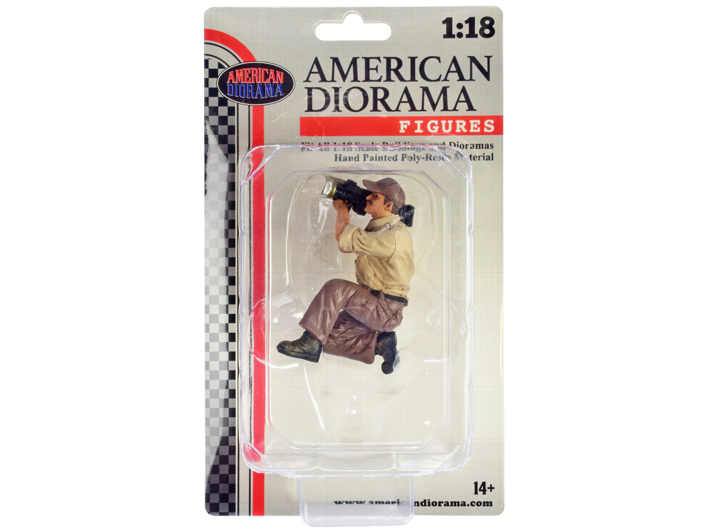 '4X4 Mechanic' Figure 7 for 1/18 Scale Models by American Diorama