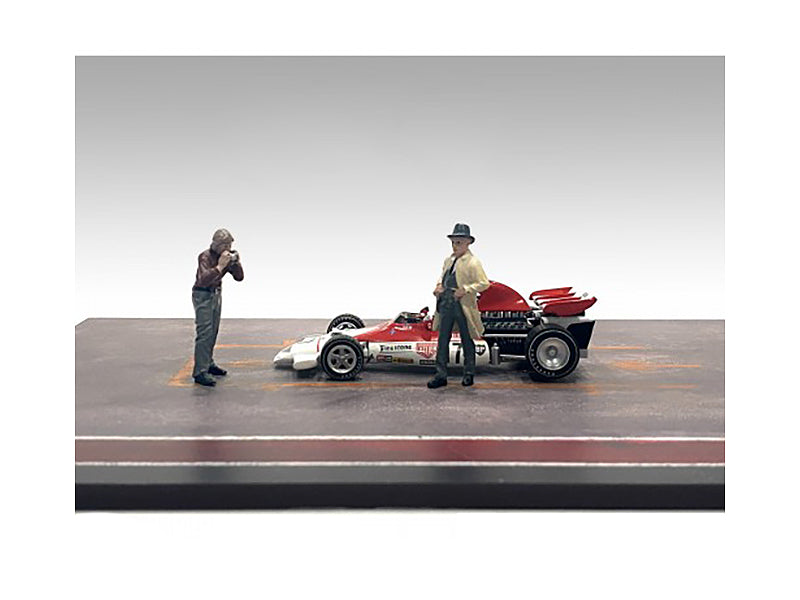 'Race Day' Two Diecast Figures Set 3 for 1/43 Scale Models by American Diorama