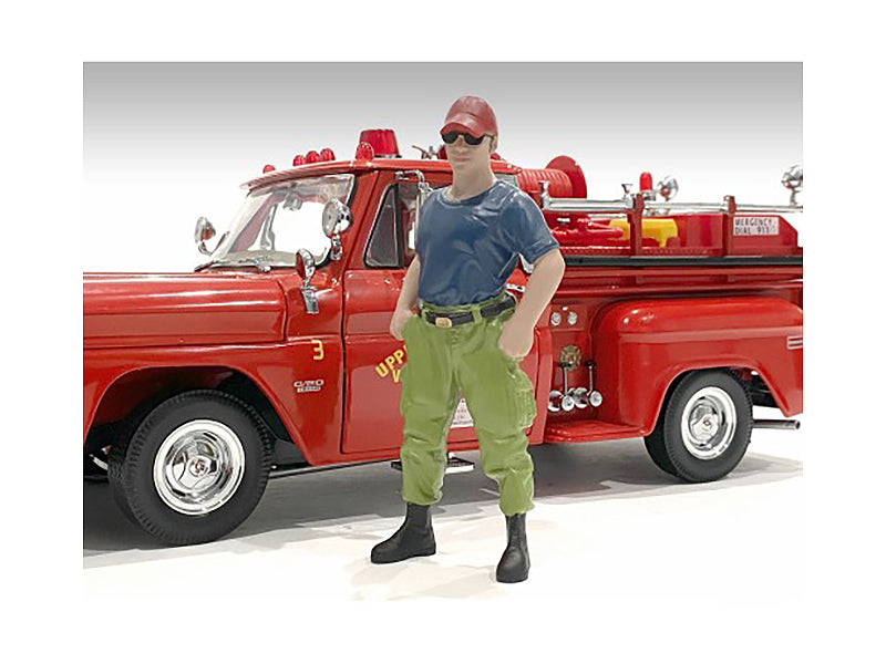 'Firefighters' 6 piece Figure Set (4 Males 1 Dog 1 Accessory) for 1/18 Scale Models by American Diorama