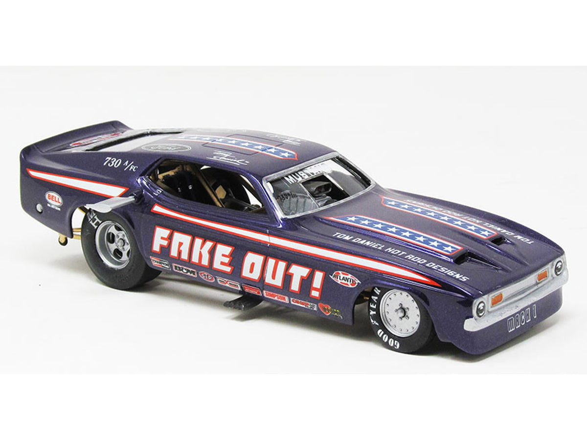 Model Kit Tom Daniel's 'FAKE OUT!' Classic Funny Car (Snap-to-Build) 1/32 Scale Model by Atlantis