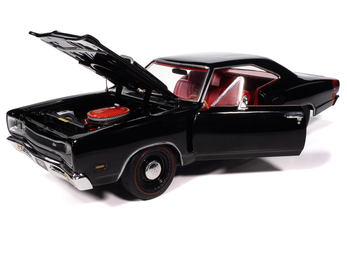 1969 Dodge Coronet Super Bee 'Muscle Car & Corvette Nationals' (MCACN) Black with Red Interior 'American Muscle' Series 1/18 Diecast Model Car by Auto World
