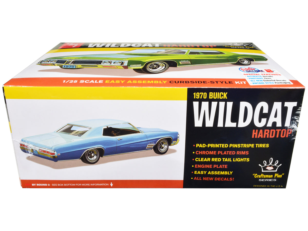 Skill 2 Model Kit 1970 Buick Wildcat Hardtop 'Craftsman Plus' Series 1/25 Scale Model by AMT