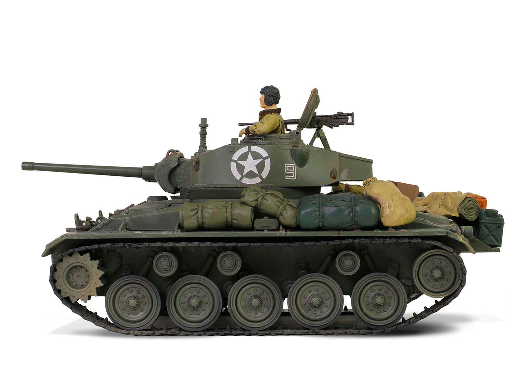 M24 Chaffee Light Tank '8th Armored Division 36th Tank Batallion, Rheinberg Germany World War II' (1945) United States Army 'Armoured Fighting Vehicle' Series 1/32 Diecast Model by Forces of Valor