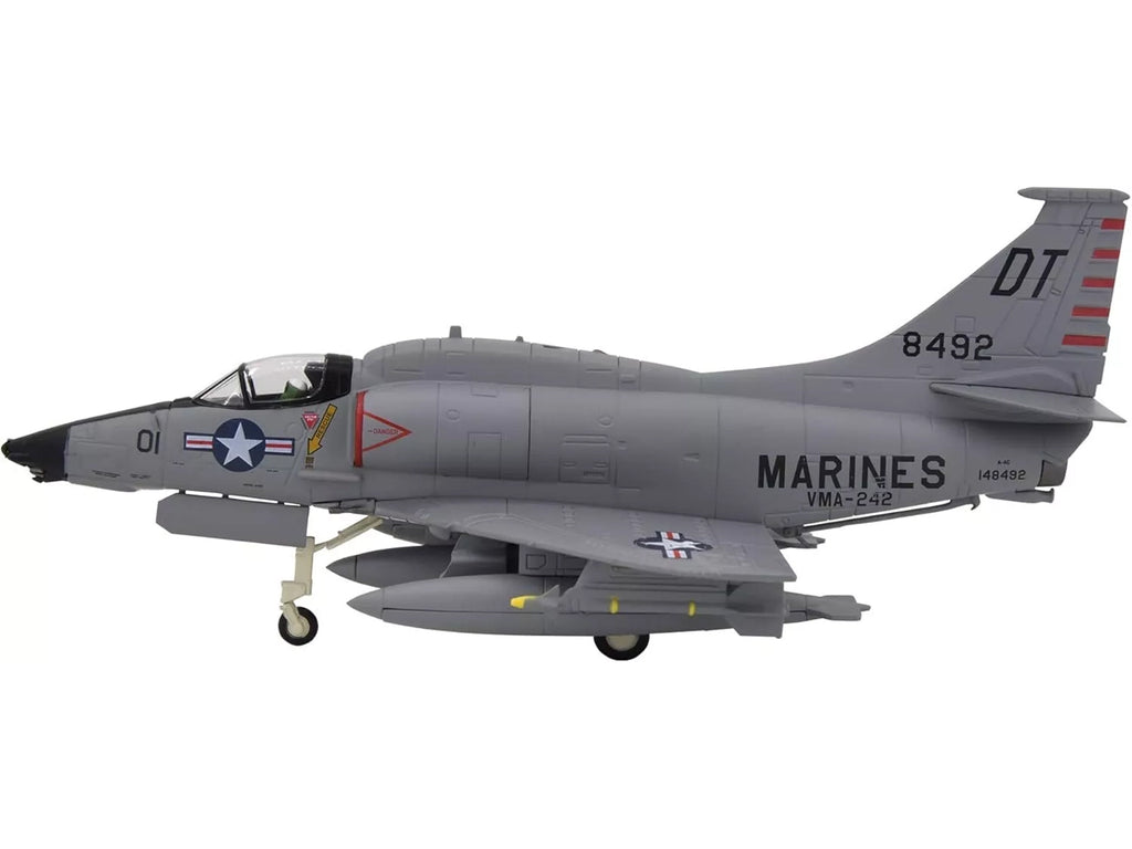 Douglas A-4D Skyhawk Aircraft 'VMA-242 Bats NAS Key West 1962 Missile Crisis' United States Marine Corps 1/72 Diecast Model Airplane