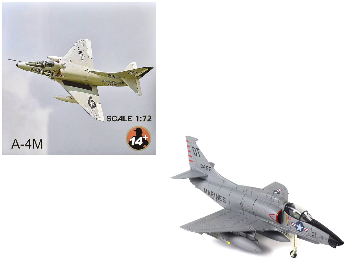 Douglas A-4D Skyhawk Aircraft 'VMA-242 Bats NAS Key West 1962 Missile Crisis' United States Marine Corps 1/72 Diecast Model Airplane