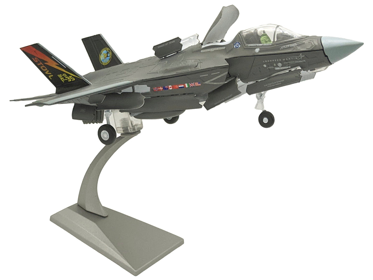 Lockheed Martin F-35B (STOVL) Lightning II Aircraft 'BF-01 Prototype Air Test an Evaluation Squadron 23 (VX-23) Salty Dogs' (2009) United States Navy 1/72 Diecast Model Airplane