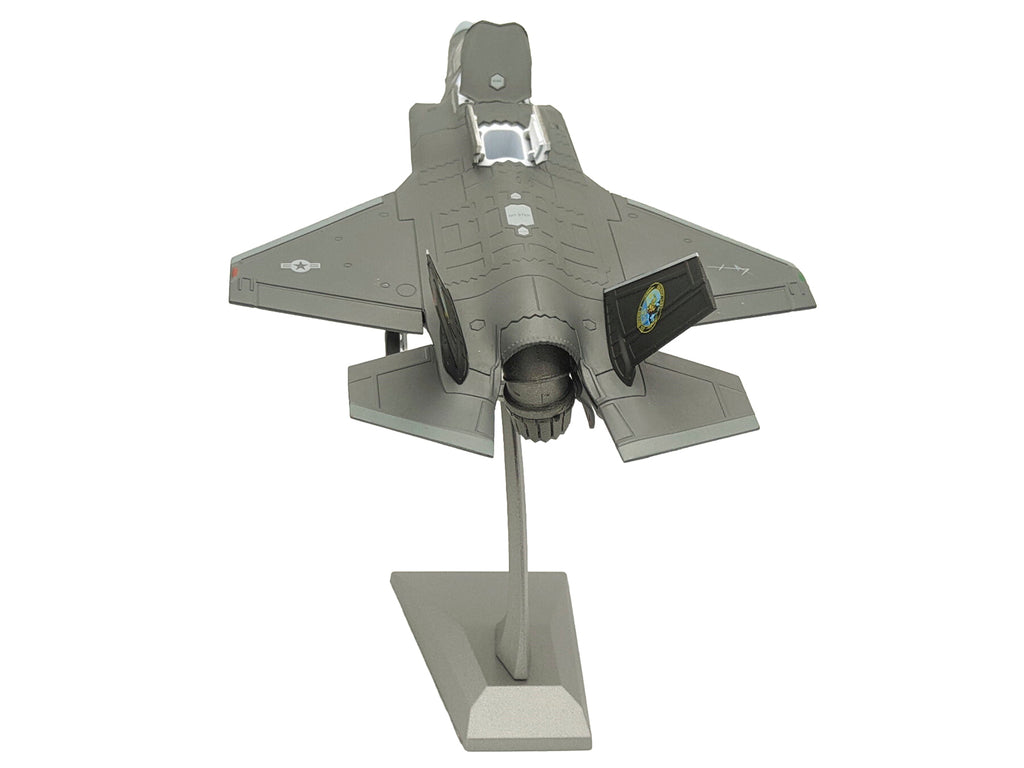 Lockheed Martin F-35B (STOVL) Lightning II Aircraft 'BF-01 Prototype Air Test an Evaluation Squadron 23 (VX-23) Salty Dogs' (2009) United States Navy 1/72 Diecast Model Airplane