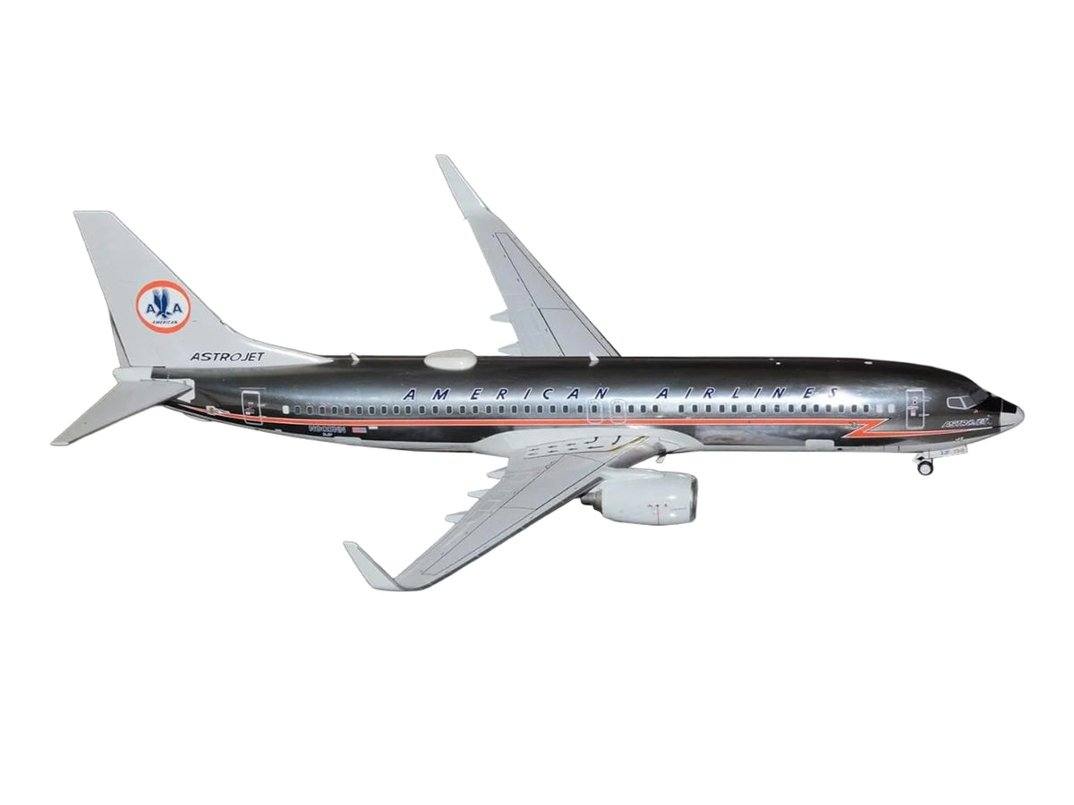 Boeing 737-800 Commercial Aircraft 'American Airlines - American Heritage Jet' (N905NN) Silver with Red Stripes 'Gemini 100' Series 1/100 Diecast Model Airplane by GeminiJets