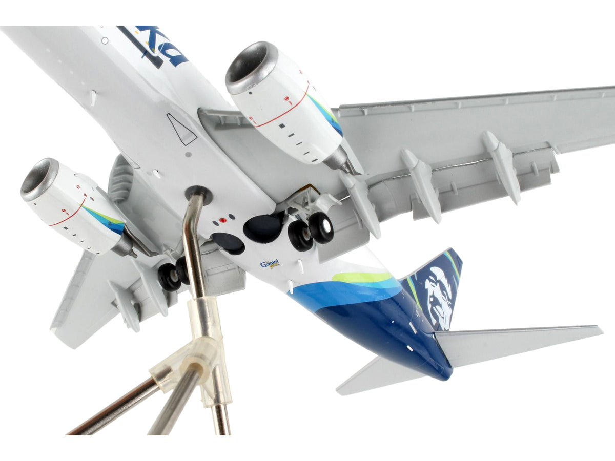 Boeing 737-700BDSF Commercial Aircraft with Flaps Down 'Alaska Air Cargo' White with Blue Tail 'Gemini 200' Series 1/200 Diecast Model Airplane by GeminiJets