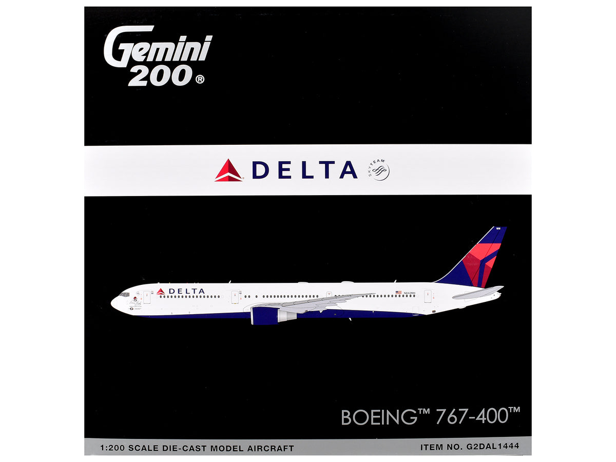 Boeing 767-400ER Commercial Aircraft 'Delta Air Lines' (N482MH) White with Blue and Red Tail 'Gemini 200' 1/200 Diecast Model Airplane by GeminiJets