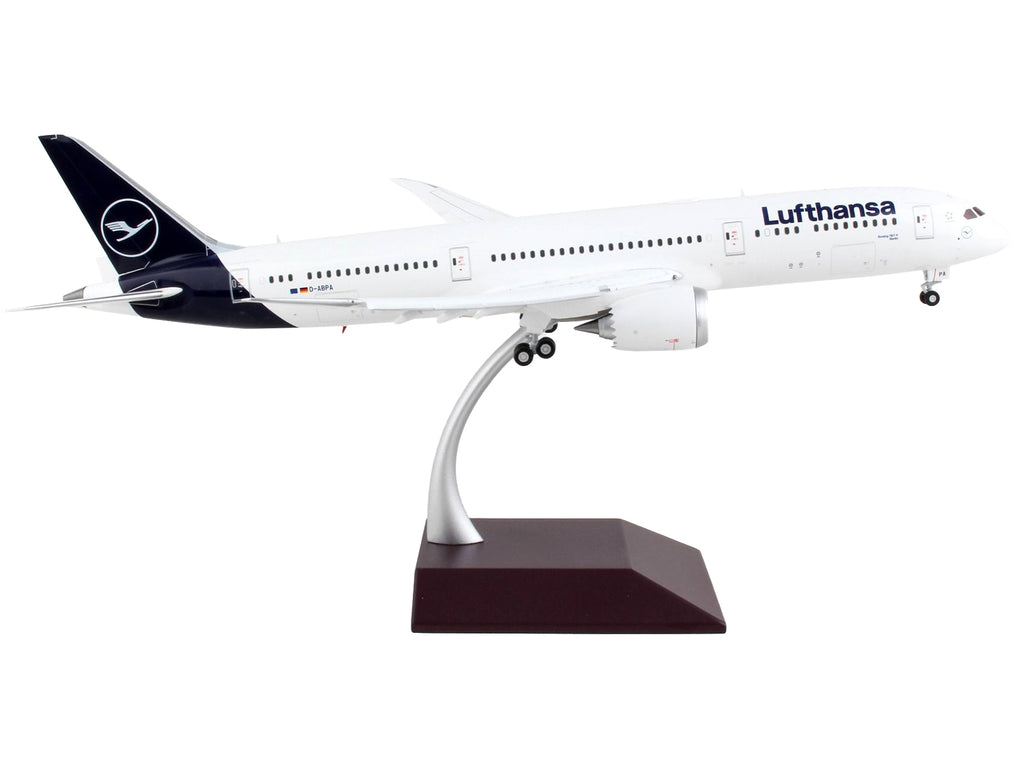 Boeing 787-9 Commercial Aircraft with Flaps Down 'Lufthansa' White with Blue Tail 'Gemini 200' Series 1/200 Diecast Model Airplane by GeminiJets