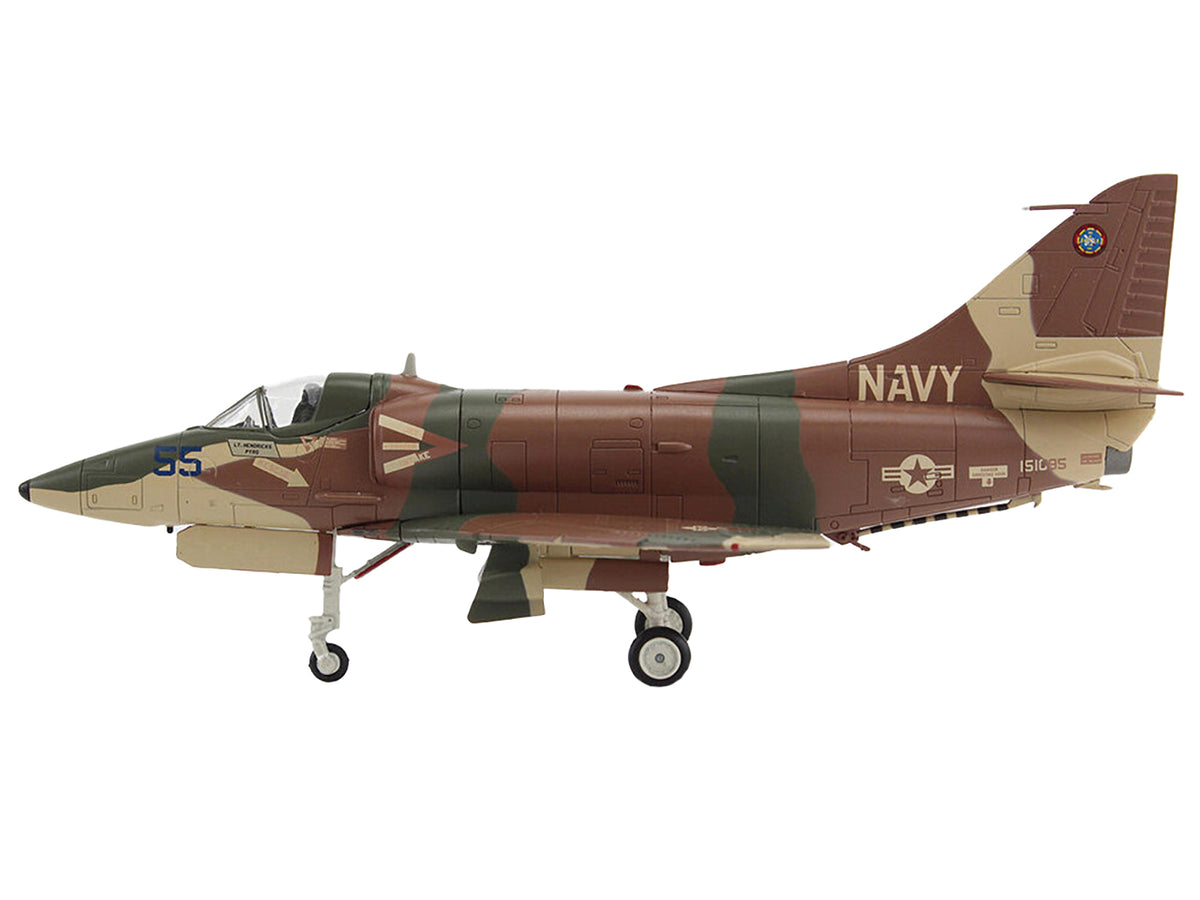 Douglas A-4E Skyhawk Aircraft 'Aggressor 151095' (1985/6) United States Navy 'Air Power Series' 1/72 Diecast Model by Hobby Master