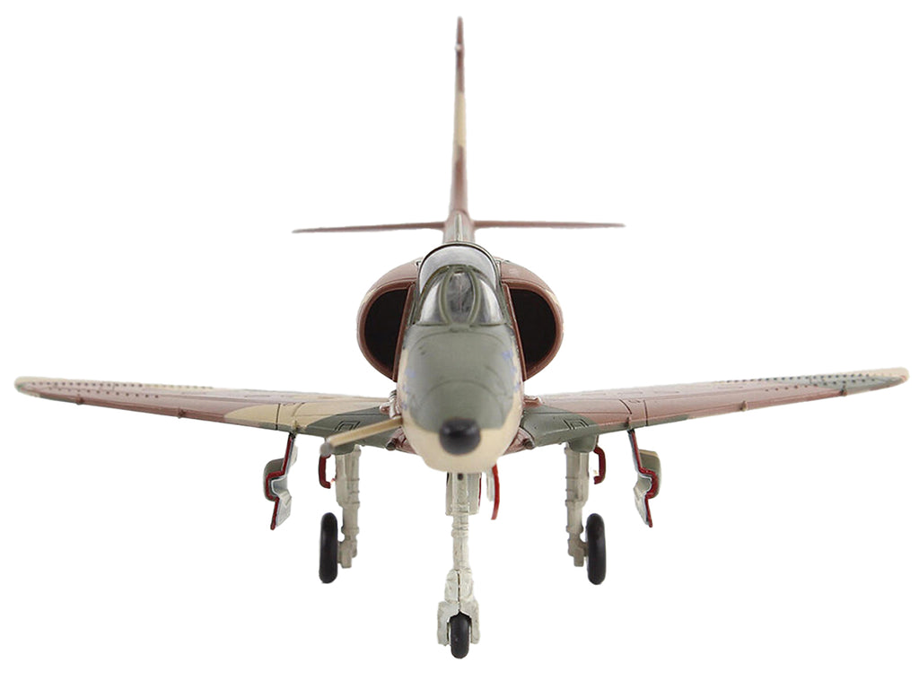 Douglas A-4E Skyhawk Aircraft 'Aggressor 151095' (1985/6) United States Navy 'Air Power Series' 1/72 Diecast Model by Hobby Master
