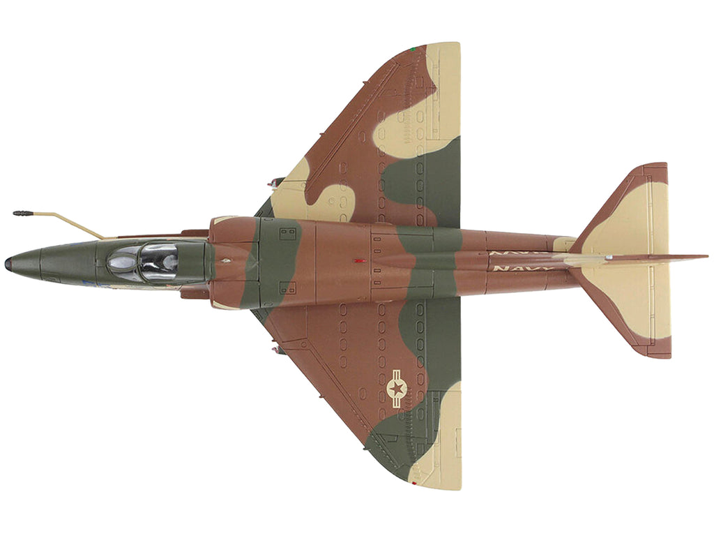 Douglas A-4E Skyhawk Aircraft 'Aggressor 151095' (1985/6) United States Navy 'Air Power Series' 1/72 Diecast Model by Hobby Master