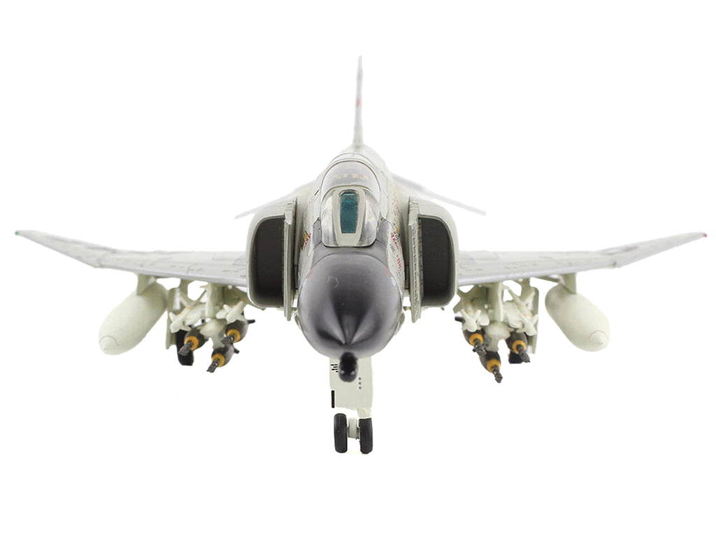 McDonnell Douglas F-4C Phantom II Fighter-Bomber Aircraft '45th TFS Ubon Thailand' (1965) United States Air Force 'Air Power Series' 1/72 Diecast Model by Hobby Master