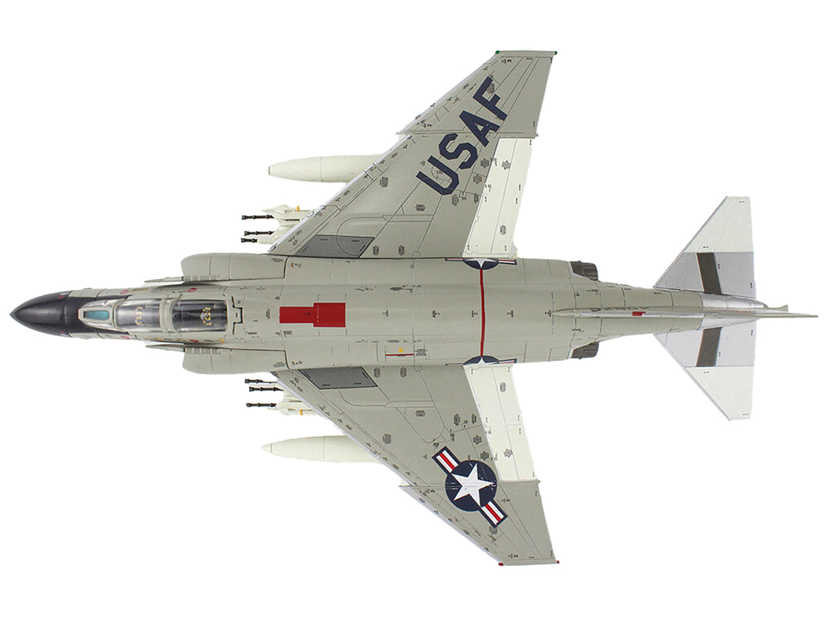 McDonnell Douglas F-4C Phantom II Fighter-Bomber Aircraft '45th TFS Ubon Thailand' (1965) United States Air Force 'Air Power Series' 1/72 Diecast Model by Hobby Master