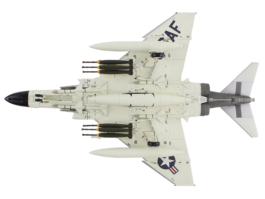 McDonnell Douglas F-4C Phantom II Fighter-Bomber Aircraft '45th TFS Ubon Thailand' (1965) United States Air Force 'Air Power Series' 1/72 Diecast Model by Hobby Master