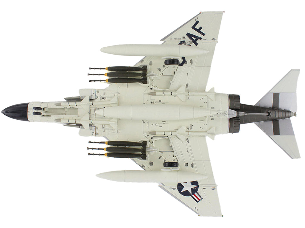 McDonnell Douglas F-4C Phantom II Fighter-Bomber Aircraft '433rd TFS 8th TFW Ubon Thailand' (1966) United States Air Force 'Air Power Series' 1/72 Diecast Model by Hobby Master