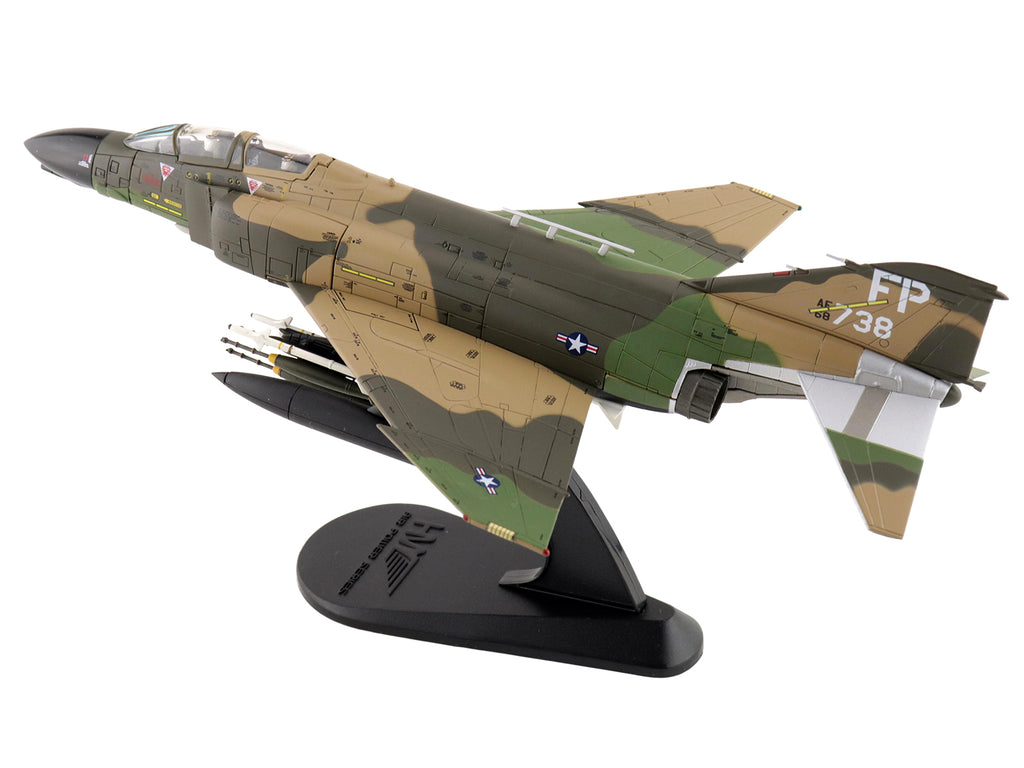 McDonnell Douglas F-4D Phantom II Fighter-Bomber Aircraft '66-8738 Night Owl 497th TFS Ubon RTAFB Thailand' (1972) United States Air Force 'Air Power Series' 1/72 Diecast Model by Hobby Master