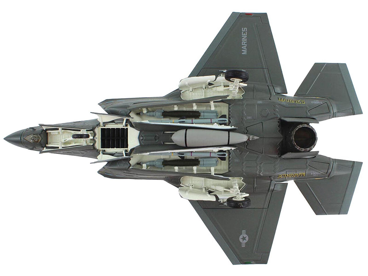 Lockheed Martin F-35B Lightning II Aircraft 'Black Death VMFA-542 MCAS Cherry Point' (2023) United States Marine Corps 'Air Power Series' 1/72 Diecast Model by Hobby Master
