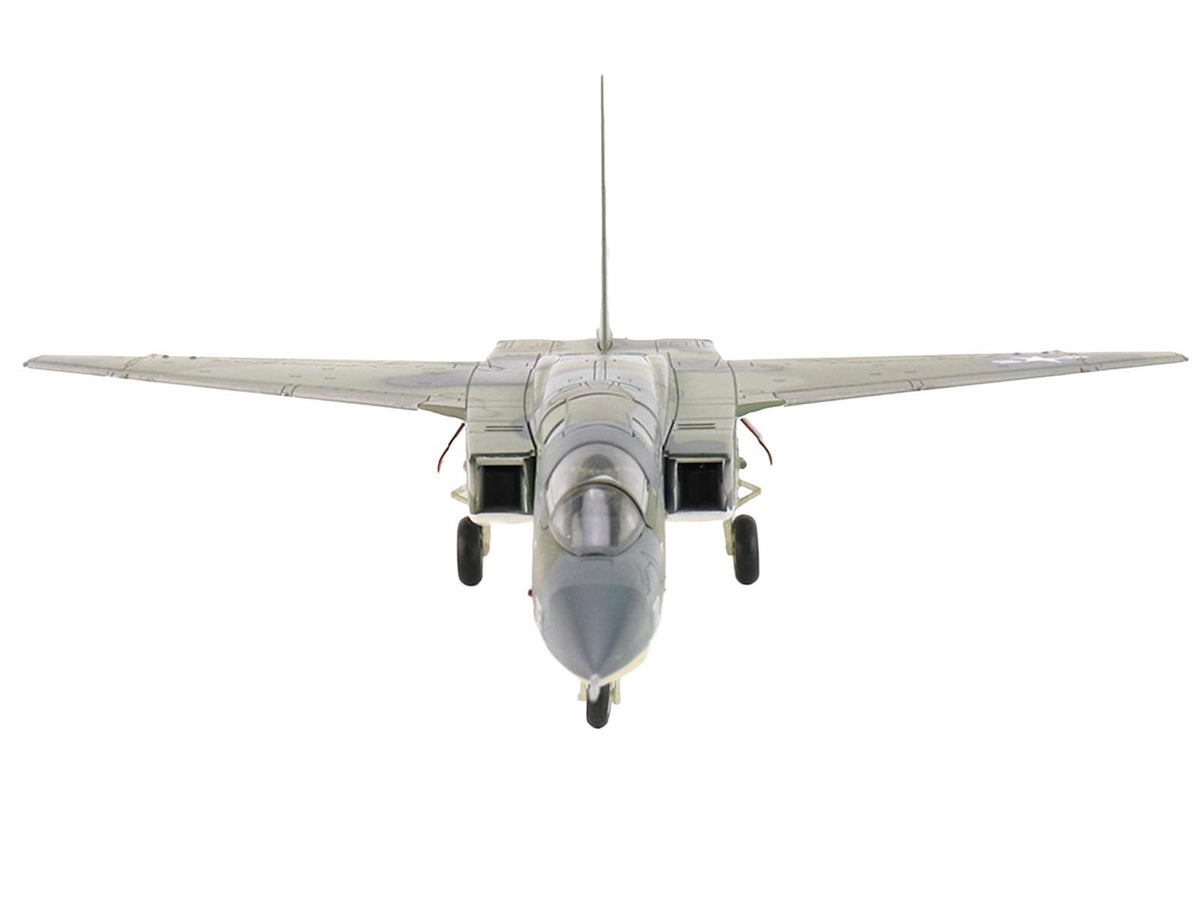 North American RA-5C Vigilante Aircraft '149313 RVAH-6 Fleurs Experimental Scheme USS Constellation' (1966) United States Navy 'Air Power Series' 1/72 Diecast Model by Hobby Master