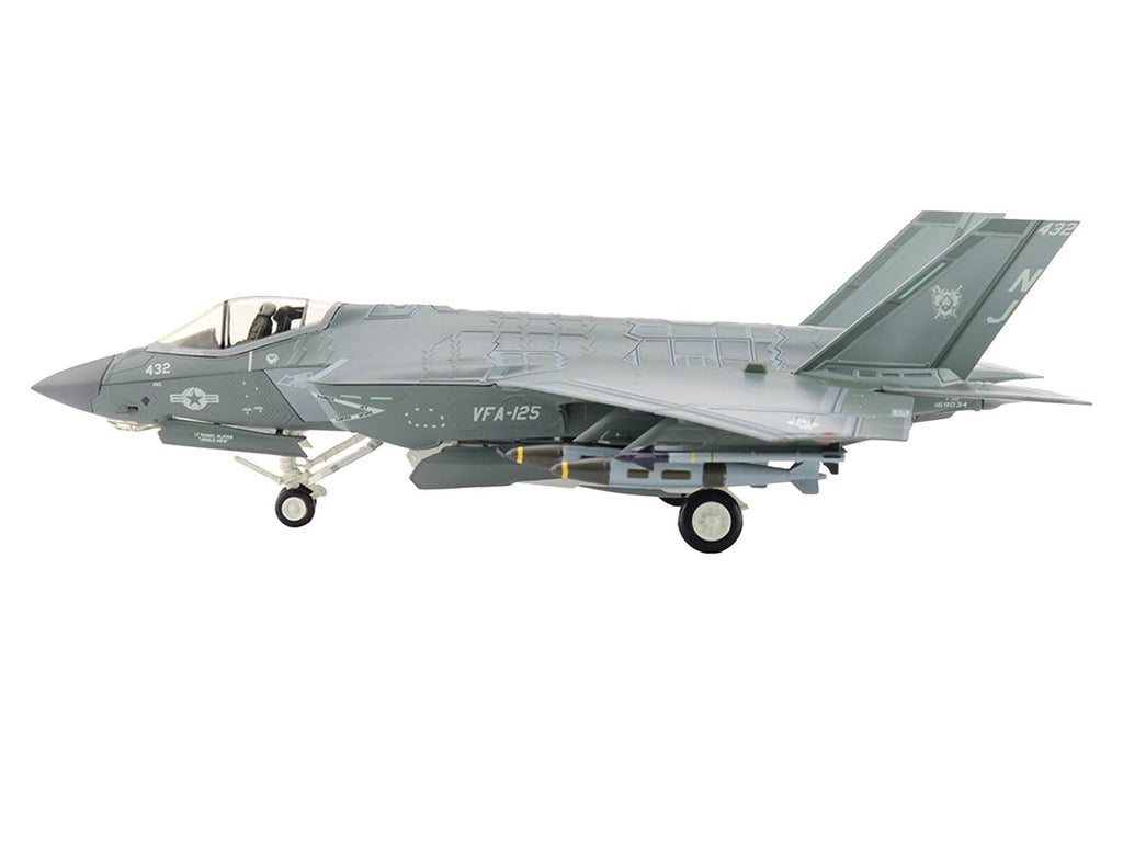 Lockheed F-35C Lightning II Aircraft '169034 VFA-125 Rough Raiders' (2022) United States Navy 'Air Power Series' 1/72 Diecast Model by Hobby Master