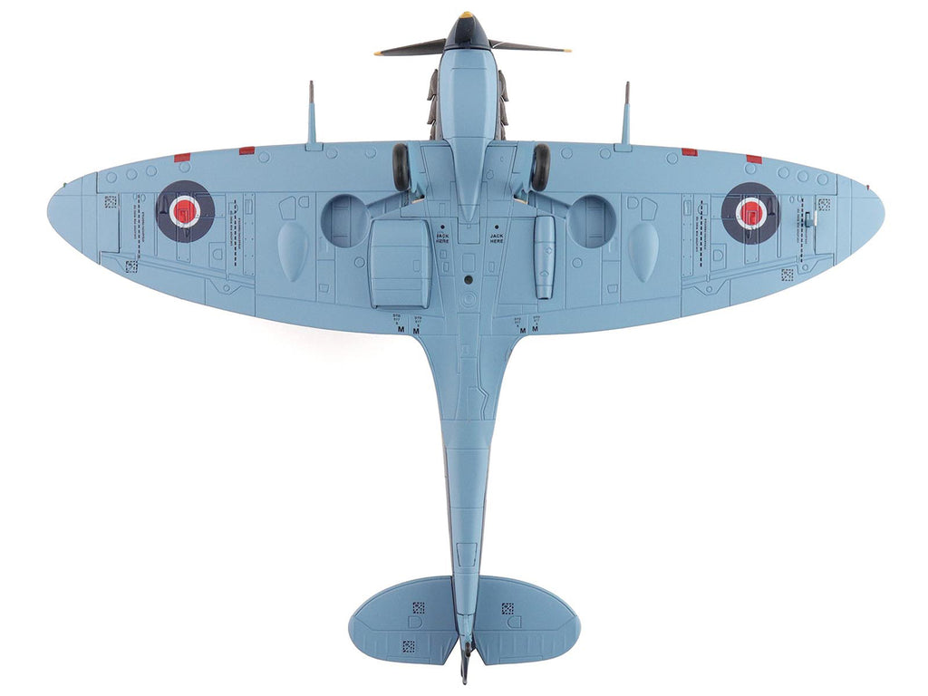 Supermarine Spitfire Mk.Vb Trop Fighter Aircraft 'EP706 George Beurling No. 249 Squadron Malta' (1942) British Royal Air Force 'Air Power Series' 1/48 Diecast Model by Hobby Master