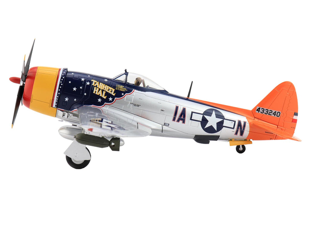 Republic P-47D Thunderbolt Aircraft 'Tarheel Hal Lt. 'Ike' David 66 FS 358 FG' (1945) United States Army Air Forces 'Air Power Series' 1/48 Diecast Model by Hobby Master