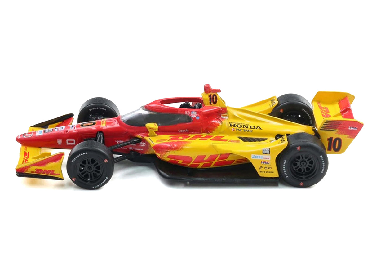 Dallara IndyCar #10 Alex Palou 'DHL' Chip Ganassi Racing (Road Course Configuration) Champion 'NTT IndyCar Series' (2025) with Trading Card 1/64 Diecast Model Car by IXO Models